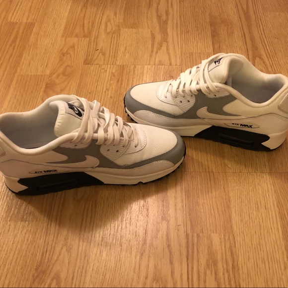 Nike Air Max 90’s with Swarovski Crystals Swoosh - Picture 6 of 9